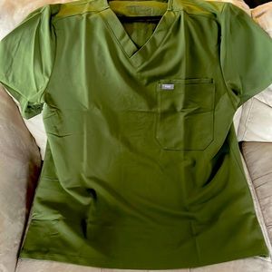 Mens Olive green scrub top FIGS